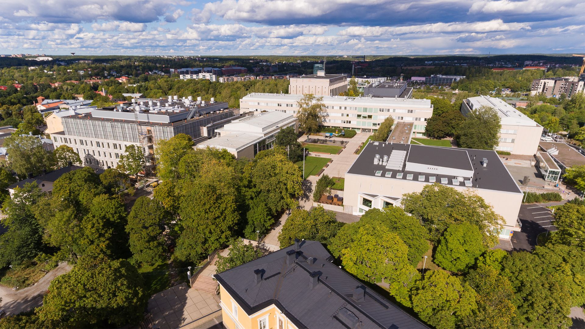 Turun yliopisto ulkoistaa ostolaskujen käsittelyn ja matkapalvelut Certialle